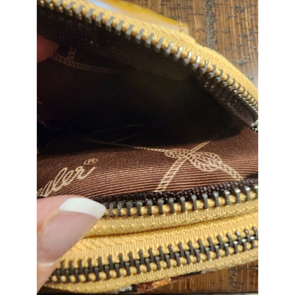 Wrangler Crossbody Aztec Design Bag Yellow with Orange and Brown - Picture 4 of 9